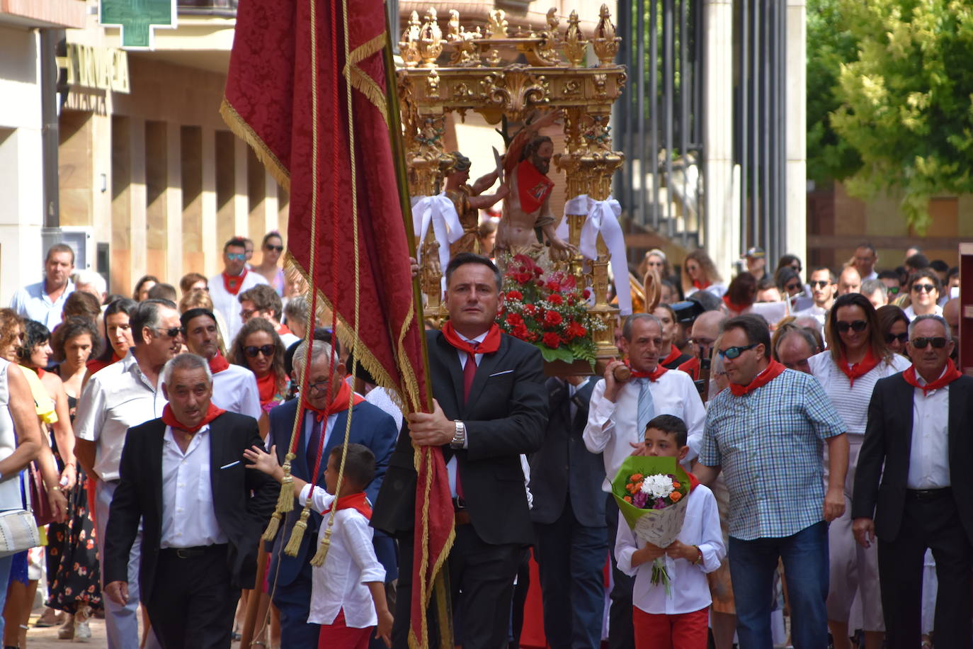 Fotos Procesión en el día grande de las fiestas de Aldeanueva de Ebro